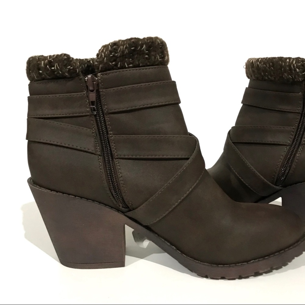 NWT Strappy Sweater Cuff Chunky Heel Ankle Boots - Picture 5 of 16
